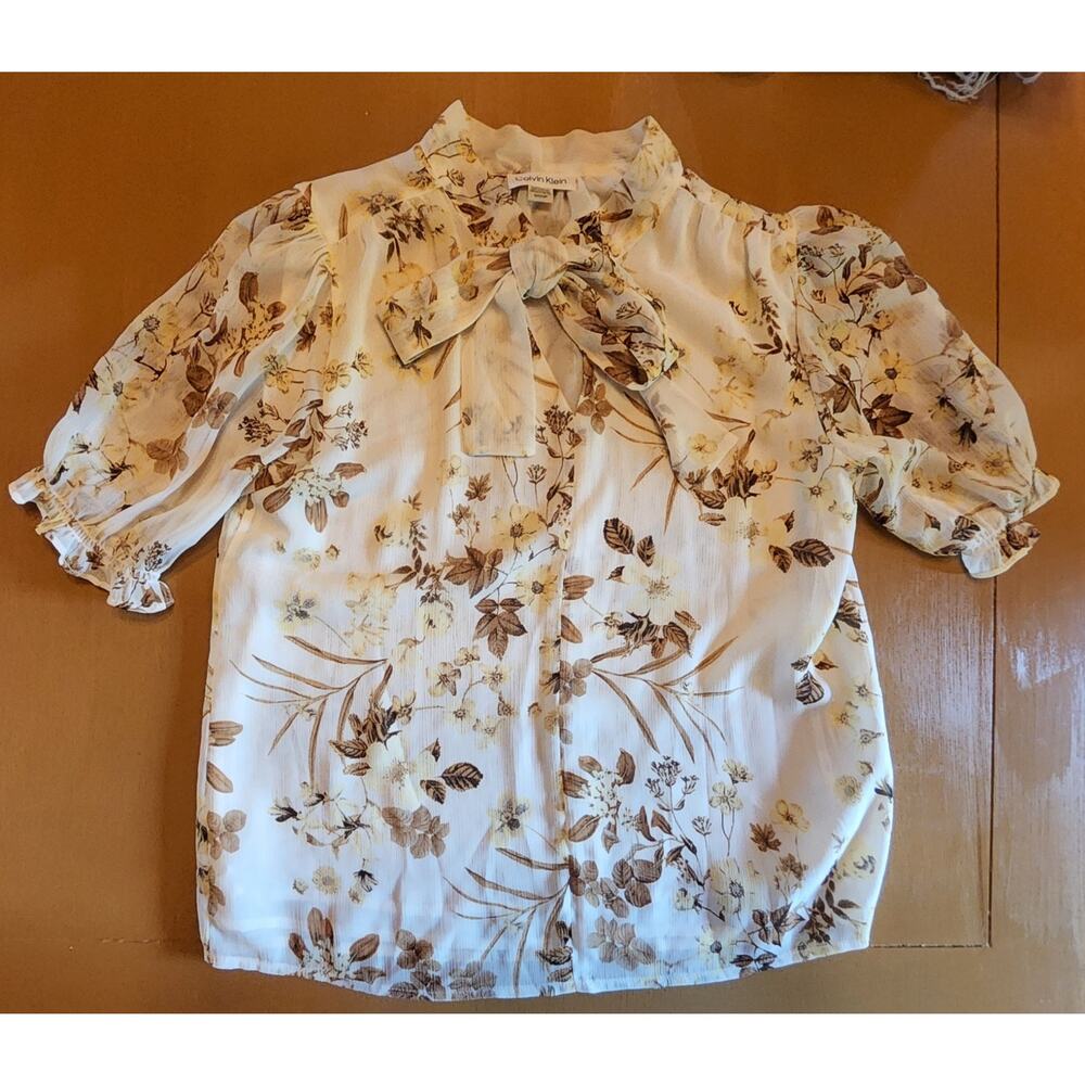 Calvin Klein floral blouse with pussybow tie